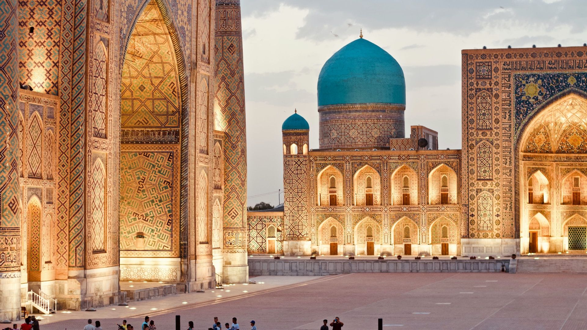 Tourismus in Usbekistan: visafreie Einreise, Touristen-eSIM und Tax-Free-Shopping